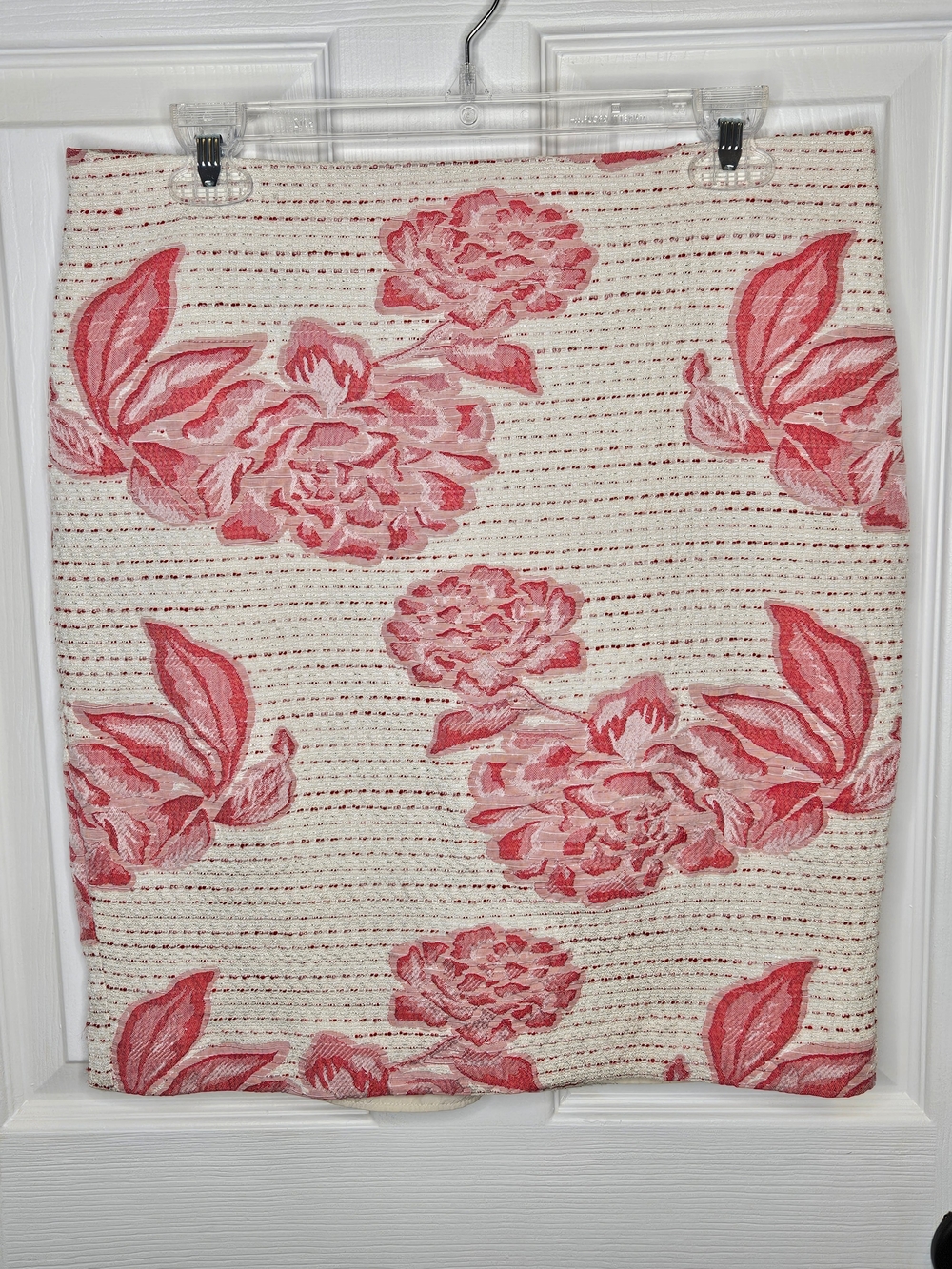 NWOT Ann Taylor Jacquard Floral Pencil Skirt Cream Pink Knee Length Size 8